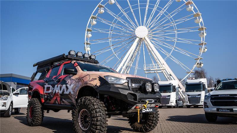 Offroad-Show und Riesenrad sorgen für Action.