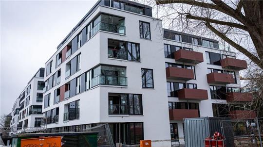 Ohne Balkons, Keller und mit dünneren Decken könnten Wohnungen billiger werden. (Archivbild)