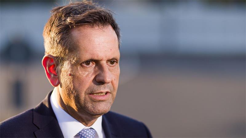 Olaf Lies (SPD) sprach sich nicht grundsätzlich gegen eine längere Lebensarbeitszeit aus. Er sei überzeugt, dass der Vorschlag der Rentenkommission im Kern umgesetzt werde. (Archivbild)