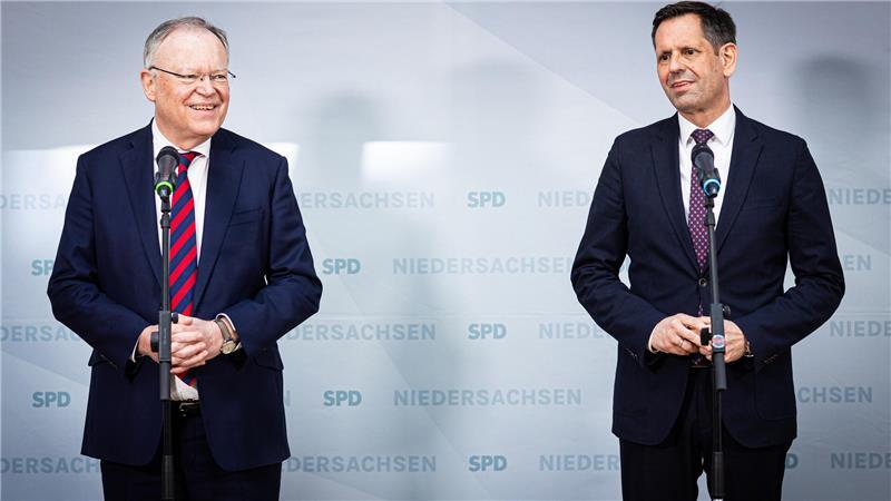 Schlafstörungen: Was Stephan Weil zu seinem Rücktritt bewegt Olaf Lies (rechts) galt seit jeher als Kronprinz von Ministerpräsident Stephan Weil (beide SPD).