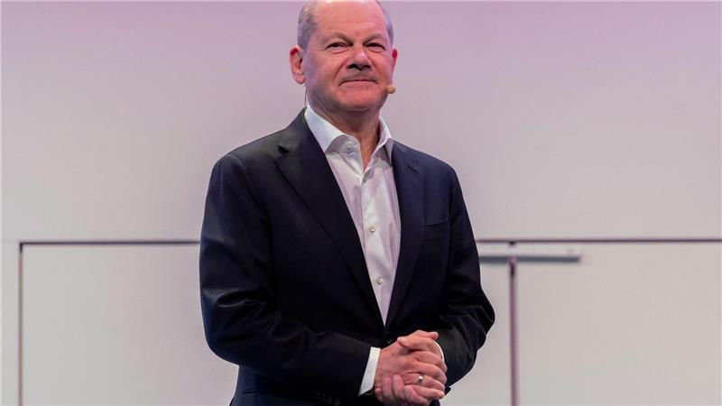 Olaf Scholz sieht keinen Grund für Alarmismus nach dem Trump-Ausfall gegen Merz (Archivbild)