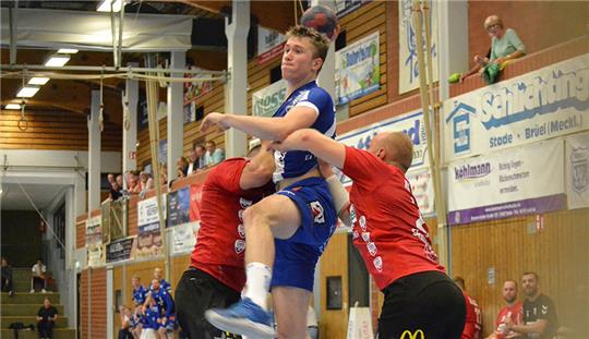 Ole Hagedorn trägt in dieser Saison das Trikot des VfL Fredenbeck. Foto: Potreck