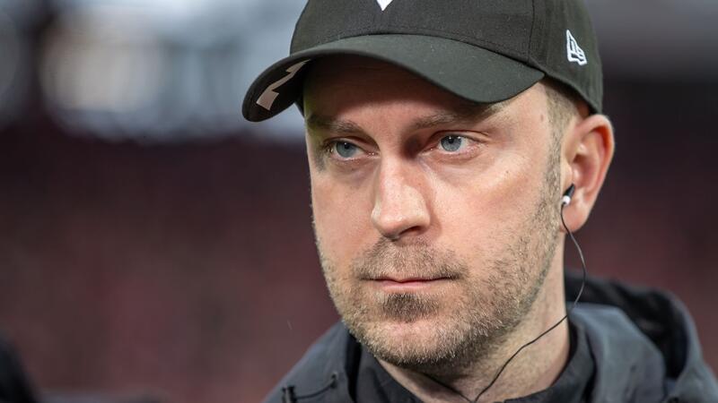 Ole Werner im Interview vor Spielbeginn im Stadion An der Alten Försterei.