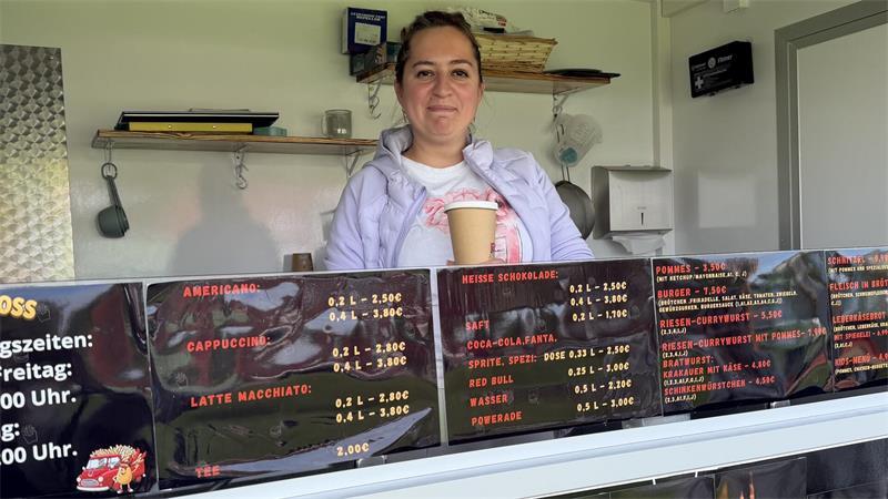 Olha Vasina in ihrem Imbisswagen: „Ich weiß genau, wie ein Gastronomiebetrieb funktioniert.“