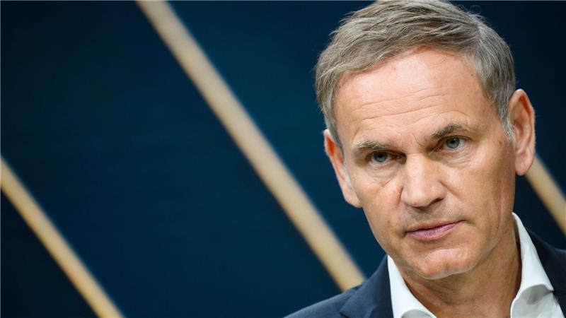 IG Metall kritisiert Blumes Doppelrolle bei VW und Porsche Oliver Blume führt zugleich VW und Porsche. Kritiker zweifeln, ob beide Spitzenjobs auf Dauer vereinbar sind. (Archivbild)