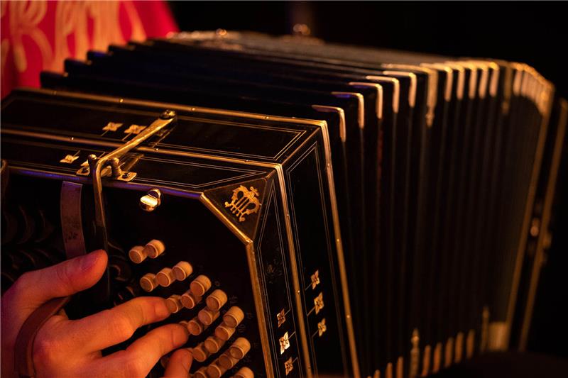 Oliver Jaeger spielt auch auf dem Bandoneon. Foto: Pixabay