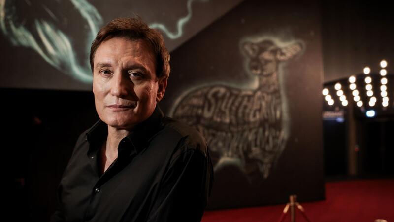 Oliver Masucci hat vor großen Auftritten oft Alpträume Oliver Masucci kehrt nach längerer Pause auf die Theaterbühne zurück.