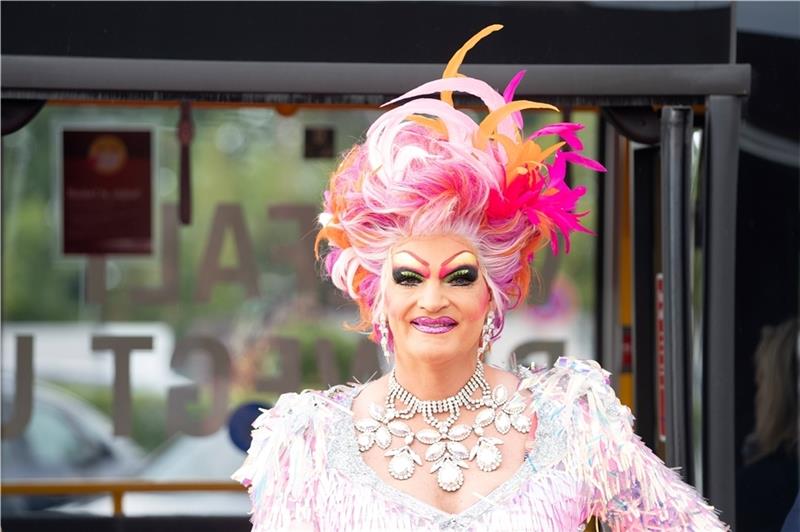 Olivia Jones bei einem PR-Termin nahe Hamburg. Foto: Jones/imago