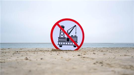 One-Dyas möchte bis zu zwei Milliarden Kubikmeter Erdgas pro Jahr aus dem Gasfeld vor Borkum fördern - Umweltschützer lehnen das Vorhaben ab. (Symbolbild)