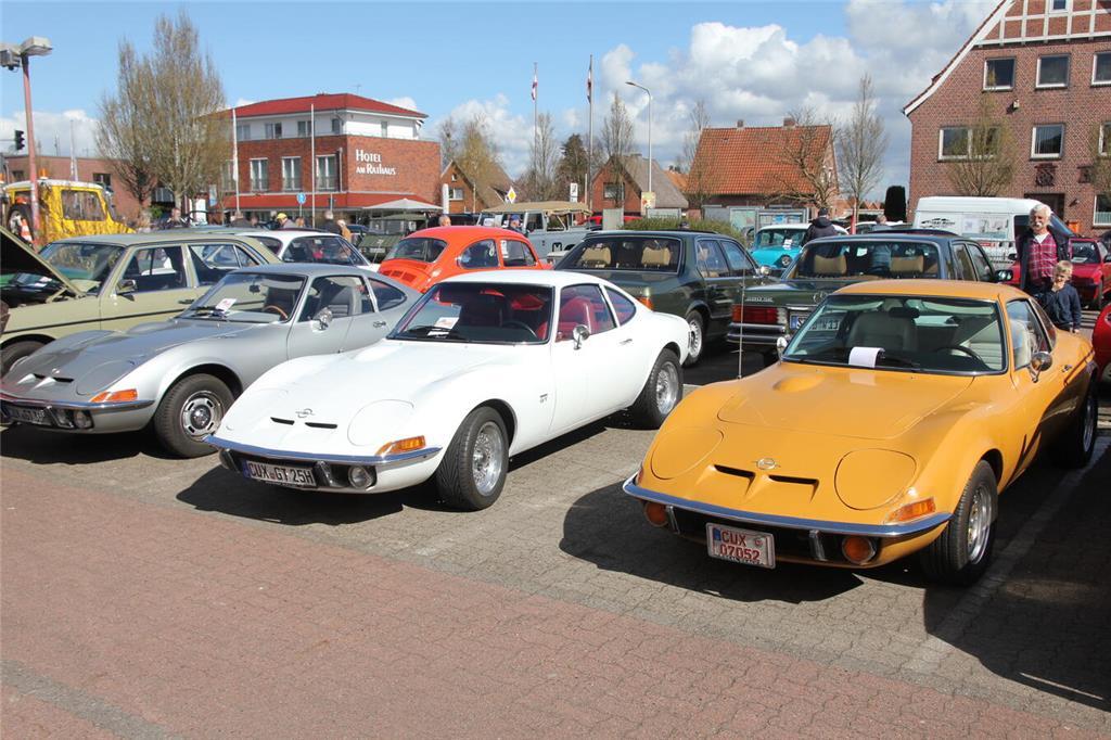 Opel GT im Dreierpack: Der kultige Sportwagen aus den Siebzigern war ebenfalls i...