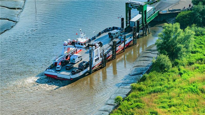 Open-Air-Konzert auf der Elbfähre.