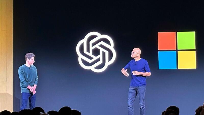 ChatGPT kennt künftig Ereignisse bis April 2023 OpenAI-Chef Sam Altman (l.) zusammen mit Satya Nadella, CEO von Microsoft, beim OpenAI DevDay in San Francisco.
