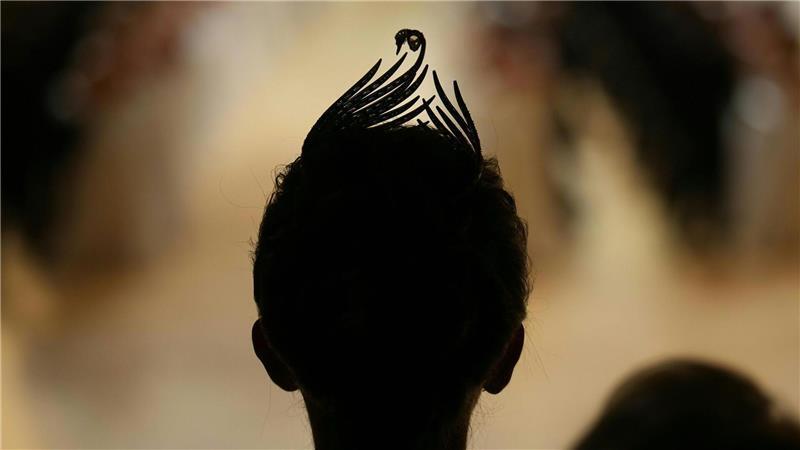 Opernball-Tiara während der Eröffnung des 68. Wiener Opernballs.