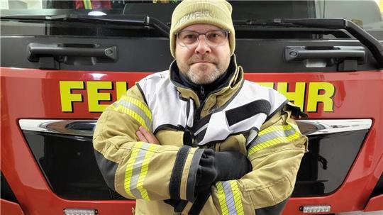 Ortsbrandmeister Alexander Bucholtz versteht die Welt nicht mehr. Er fragt sich, wie Menschen so dreist sein können, in eine Feuerwache einzubrechen und dort lebensrettende Gerätschaften zu stehlen. 