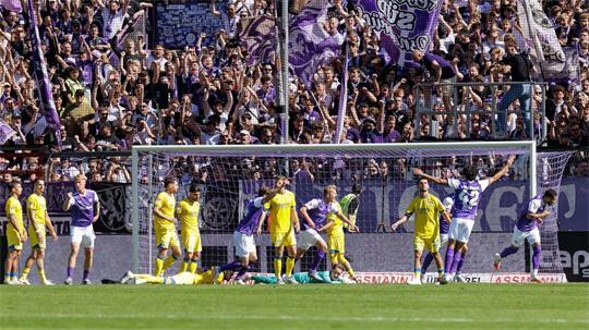Osnabrücker Jubel gegen Braunschweig.