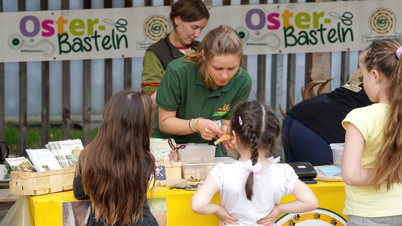 Osterbasteln im Wildpark Schwarze Berge.