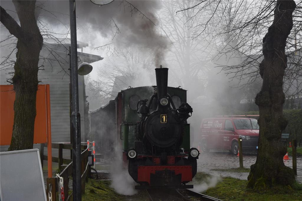 Ostern war Saisonauftakt beim Verein Deutsches Feld- und Kleinbahn Museum in Dei...