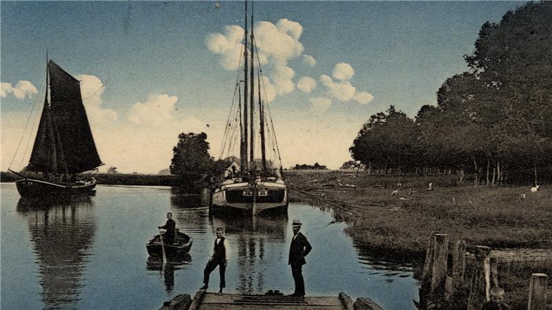 Osteschiffer im Gräpeler Hafen auf einer historischen Postkarte. Das Tagebuch von 1907 des Osteschiffers Saul war Vorlage für ein neues Buch.