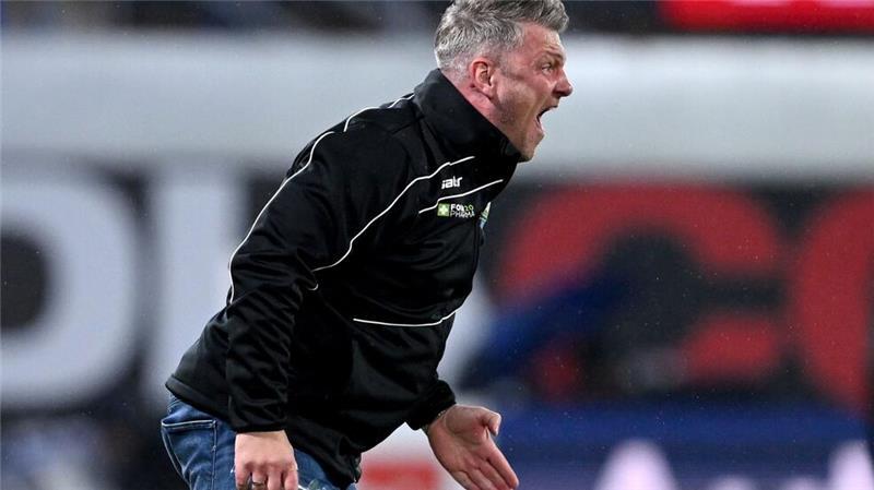 Bester Auftritt seit langem: Schalke von Paderborn-Coach angestachelt Paderborns Trainer Lukas Kwasniok sorgte für eine Extra-Portion Motivation.
