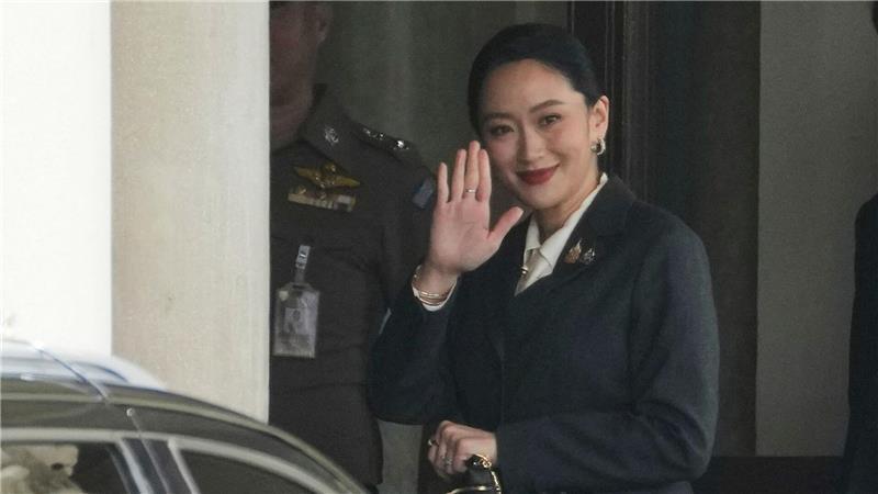 Thailands Regierungschefin nach Gerichtsurteil abgesetzt Paetongtarn Shinawatra (39) war nur ein Jahr im Amt.