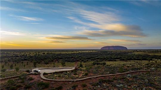 Panoramablick auf den Uluru.