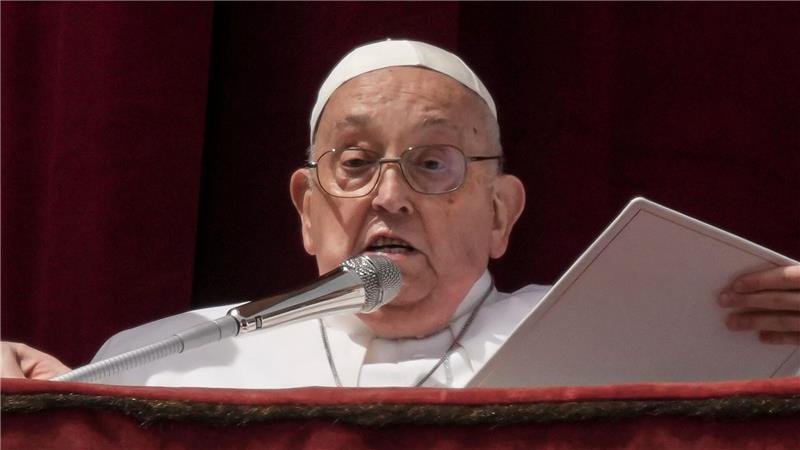 Papst Franziskus erteilte den Segen Urbi et Orbi.