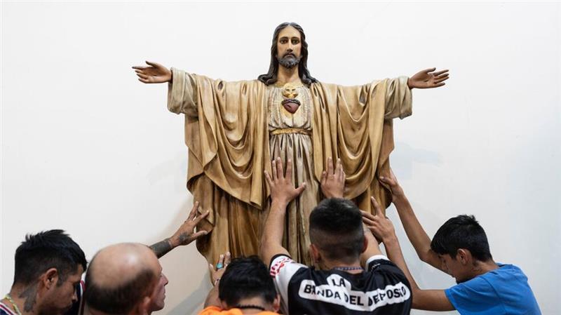 Papst Franziskus im Krankenhaus: Gläubige in Argentinien beten für den Papst.