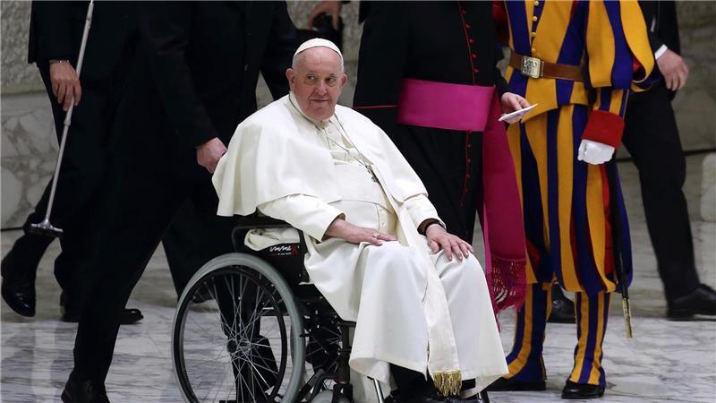 Papst Franziskus war seit einiger Zeit anzusehen, dass ihm die Gesundheit zunehmend zu schaffen macht. (Archivbild)