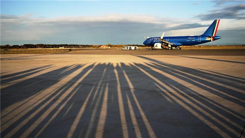 Papst auf seiner ersten Auslandsreise - Schatten der Beobachter 