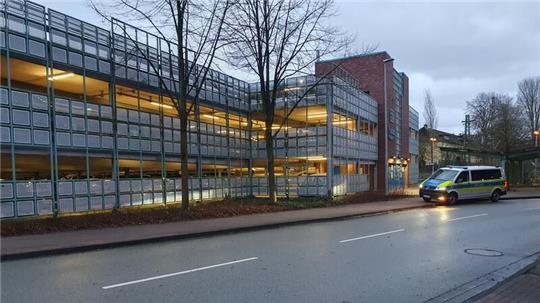 Parkhaus am Bahnhof in Stade.