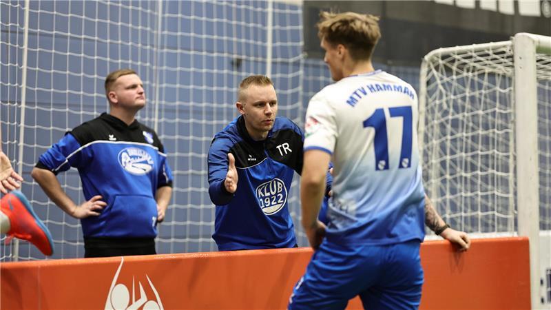 Pascal Voigt ist vorzeitig Trainer des MTV Hammah geworden und mit seinem Team gleich ins Finale eingezogen.