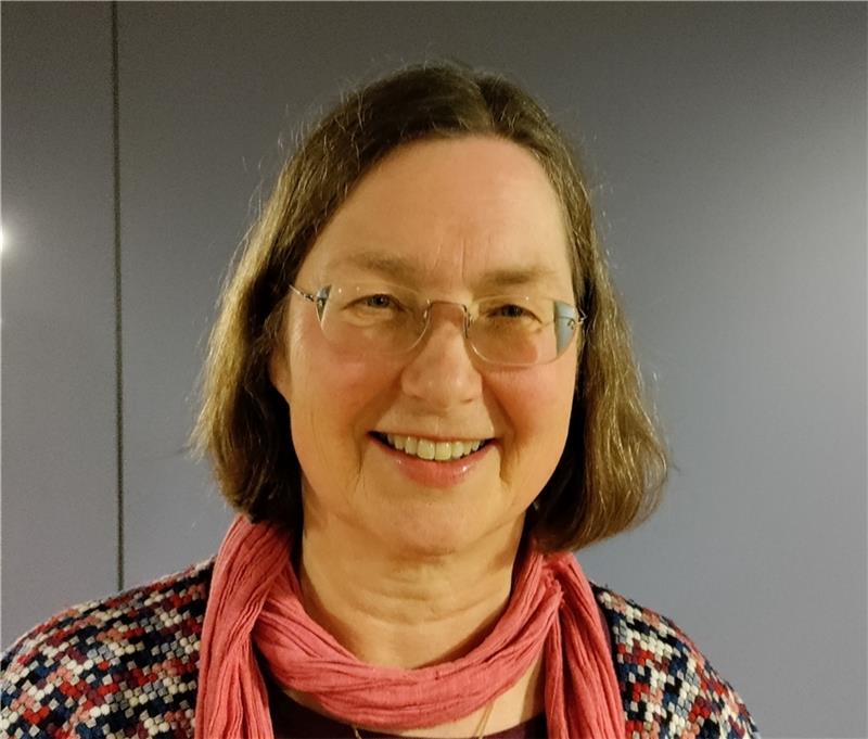 Agathenburger streiten um Kruzifix in der Gedächtniskapelle Pastorin Claudia Brandy möchte das bedrohlich wirkende Kruzifix durch ein Kreuz ersetzen.Foto: Lohmann