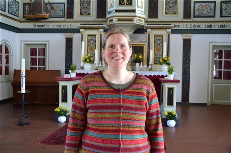 Darum verlässt Pastorin Johanna Flade Nordkehdingen Pastorin Johanna Flade verlässt Nordkehdingen und übernimmt eine kleine Gemeinde in Ostfriesland. Foto: Helfferich