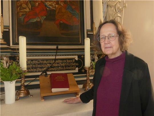 Pastorin Susanne Franz (66) hat am Sonntag, 14 Uhr, ihren Abschiedsgottesdienst in der Oldendorfer Martinskirche. Foto: Knappe