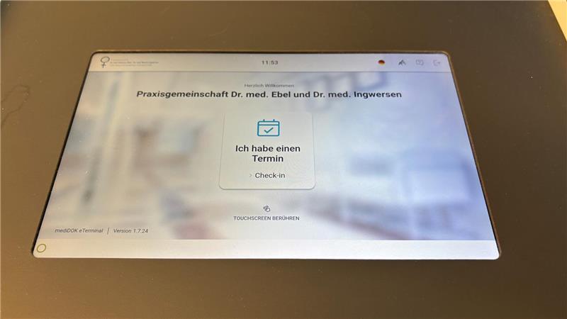 Stader Krankenschwester gewinnt bundesweit ersten Health Award Patientinnen können sich an der Online-Rezeption selbst einchecken.