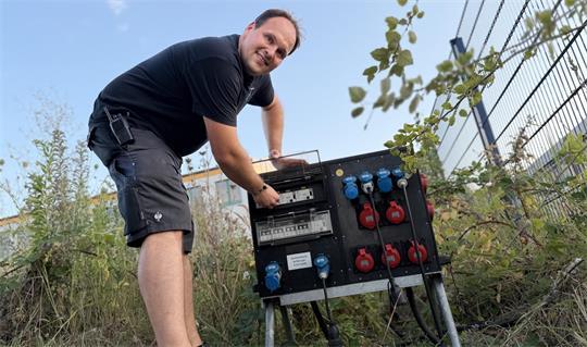 Patrick Frank versorgt Festivals mit Strom - hier beim Container Rave in Buxtehude.