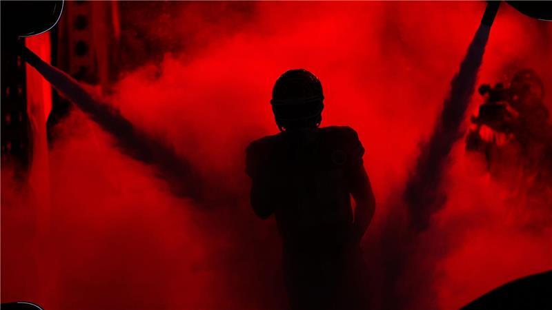 Patrick Mahomes im Rampenlicht vor dem NFL-Spiel der Kansas City Chiefs gegen Houston Texans. 