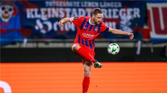 Patrick Mainka und der 1. FC Heidenheim werden vom DFB mit der Fair-Play-Medaille ausgezeichnet.