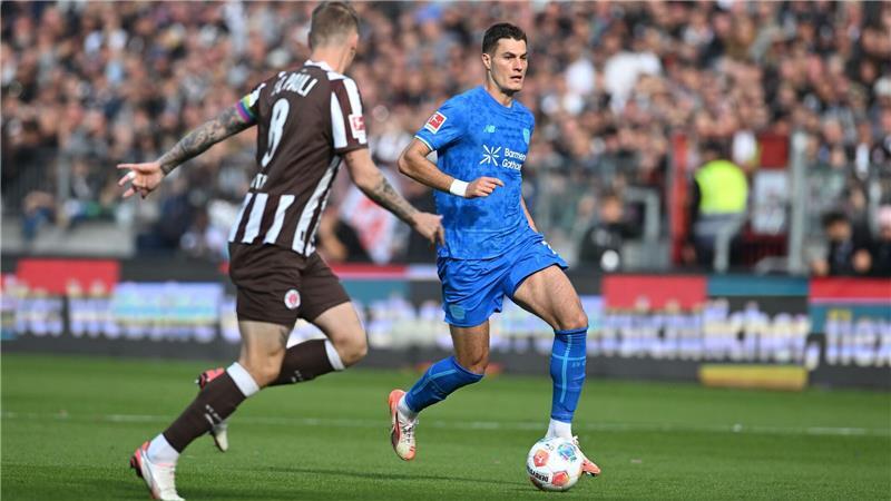Rückschlag für Leverkusen: Stürmer Schick fällt vorerst aus Patrick Schick verletzte sich im Spiel beim FC St. Pauli und fällt vorest aus.