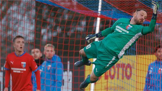 Patrick Siefkes bietet gegen den VfB Lübeck eine starke Leistung.