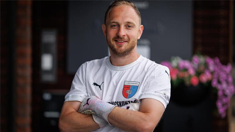 Torwart Patrick Siefkes hat über D/A-Zukunft entschieden Patrick Siefkes wechselte 2015 von Wacker Nordhausen nach Drochtersen.