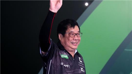 Paul Lim hatte im Duell mit Luke Humphries keine Chance.