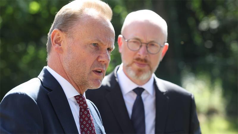 Pegel betonte, in Demokratien müssten Wahlen wirklich frei bleiben und dürften nicht durch fremde Staaten beeinflusst werden, ohne dass die Menschen es merkten. 