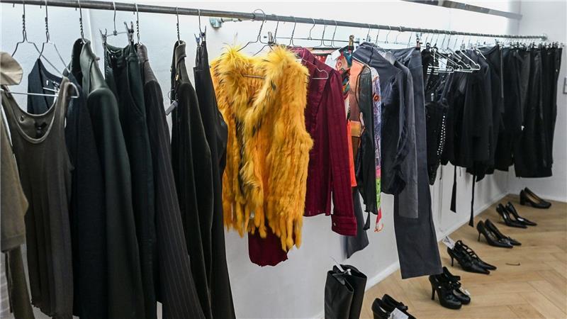 Pelze im modernen Look sind in Second-Hand-Läden zu finden. 