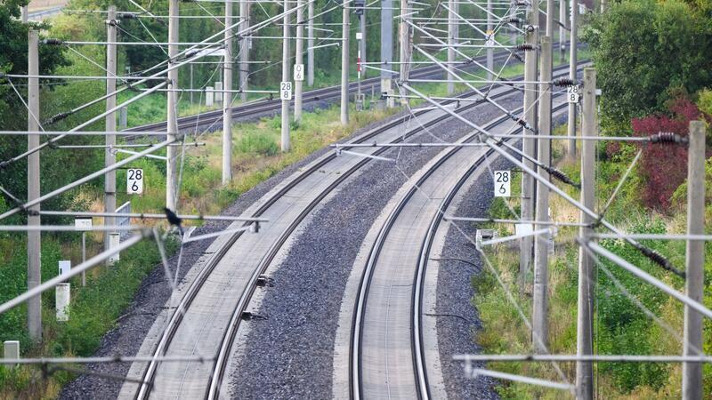 Pendler müssen sich bis Mitte Juni auf zusätzliche Ausfälle einstellen. (Archivbild)