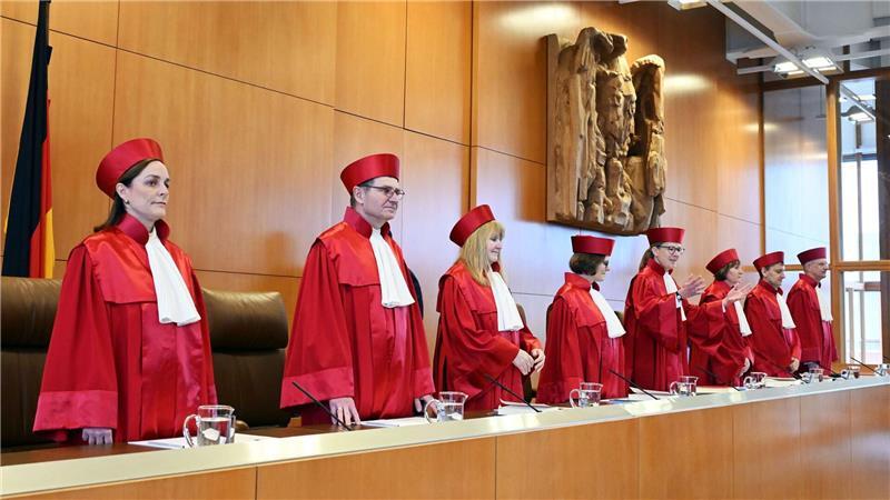 Per Eilverfahren stoppte das Bundesverfassungsgericht 2023 vorläufig das umstrittene Heizungsgesetz, nun nimmt es den Gesetzgebungsprozess ausführlich unter die Lupe.