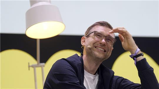 Per Mertesacker hofft auf einen guten Saisonabschluss für Werder Bremen und Hannover 96.