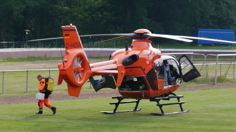 Per Rettungsubschrauber wurde die scherstverletzte Frau in eine Klinik gebracht.