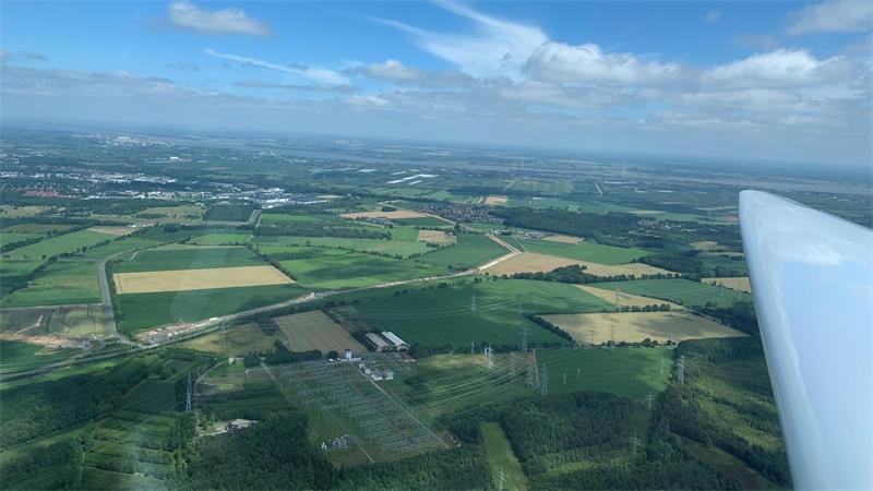 Faszination Fliegen: Mit dem LSV Stade auf Wolkenstraßen unterwegs Perfekte Sicht.