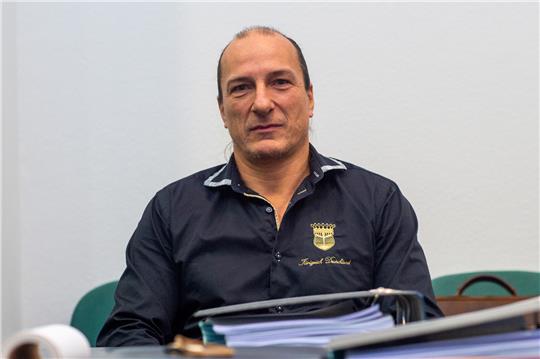 Peter Fitzek, selbst ernannter König von Deutschland, expandiert mit seinem Reich nach Niedersachsen. Foto: picture alliance/dpa/dpa-Zentralbild | Klaus-Dietmar Gabbert
